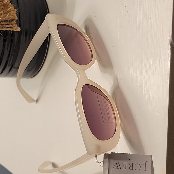 J. Crew Factory Accessories - J. Crew Factory Oval-Framed Sunglasses 🕶